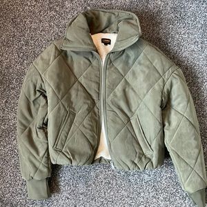 Crop bomber puff jacket